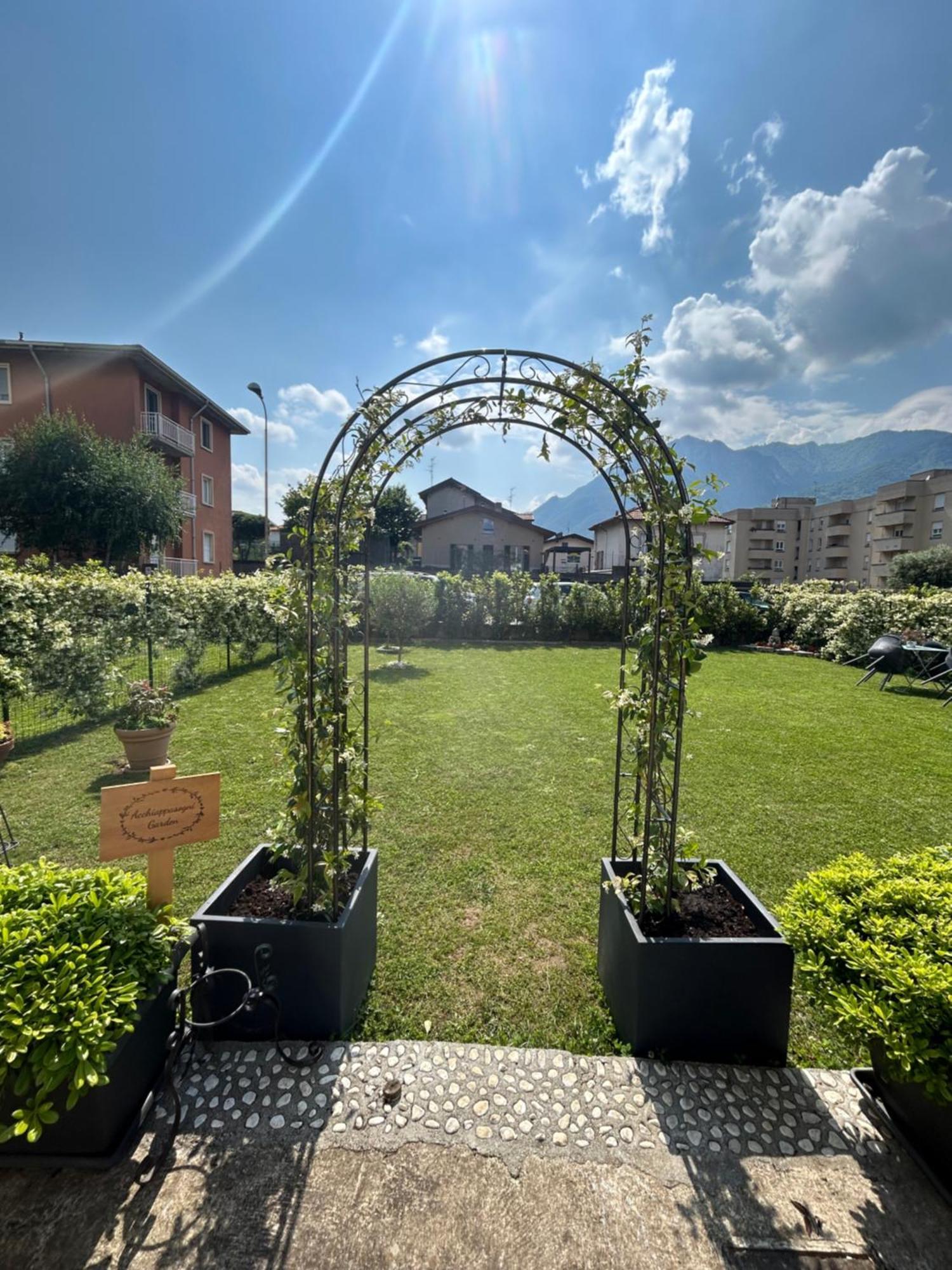 Acchiappasogni Holiday House Malgrate Exterior photo